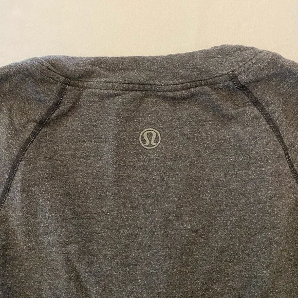 LULULEMON Women’s Scoop Neck, 1/4 Sleeve, Cinched Waist Top, Size 8 - Picture 5 of 7
